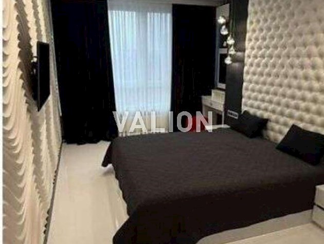 Продажа 3-к квартиры улица Михаила Донца 2а