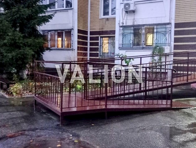 Без%. Продаж 3 к. кв. вул.Машинобудівна 21, метро Шулявська