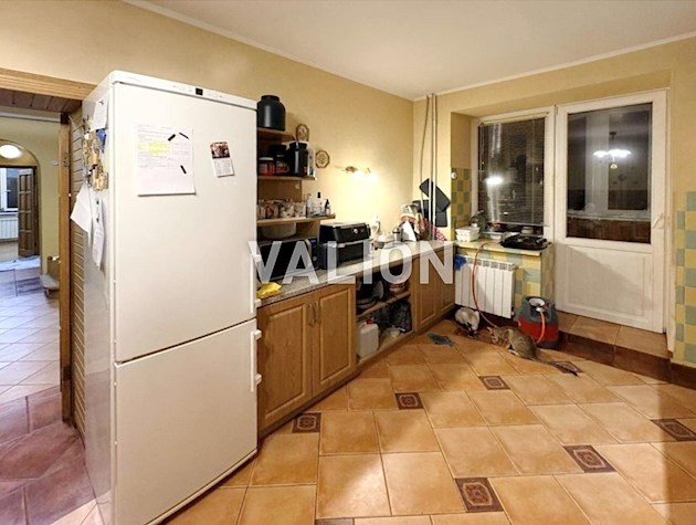 Продажа двухуровневой квартиры на ул. Николая Ушакова 34А Беличи