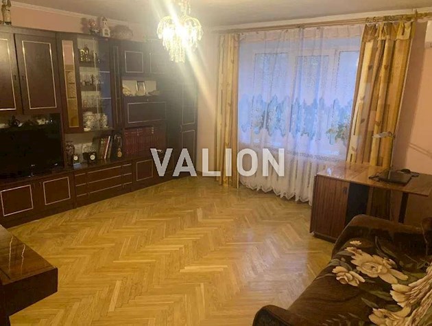 Продажа 3-комнатной квартиры Кловский спуск 18