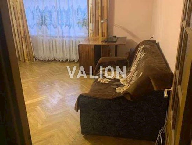 Продажа 3-комнатной квартиры Кловский спуск 18