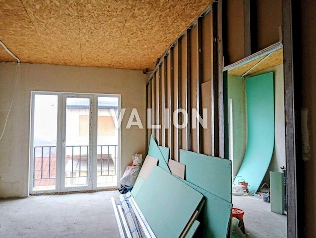 Продається 1 кімн квартира на Великій Житомирській 16, 6 поверх, елітна локація.