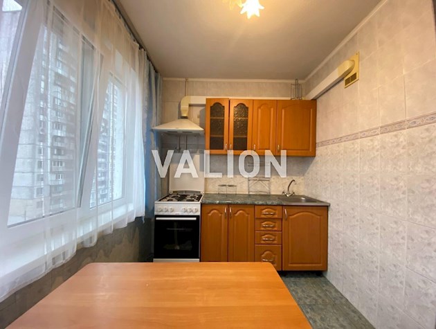 Продаж 3-кімнатної квартири вул. Кубанської України, 53