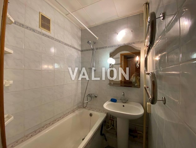 Продаж 3-кімнатної квартири вул. Кубанської України, 53