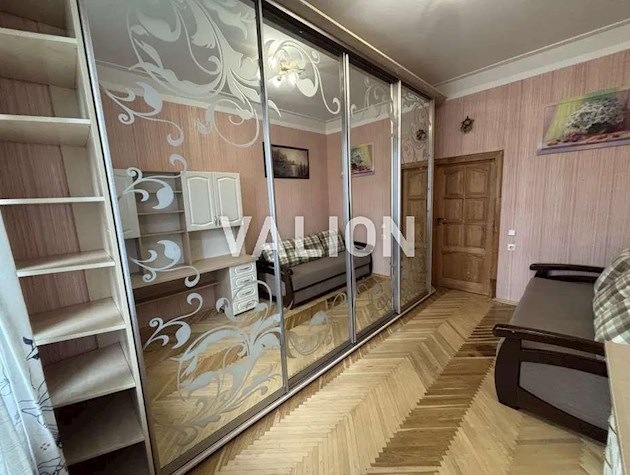 Продаж 2-кімнатної квартири на вул.Героїв Оборони, 3