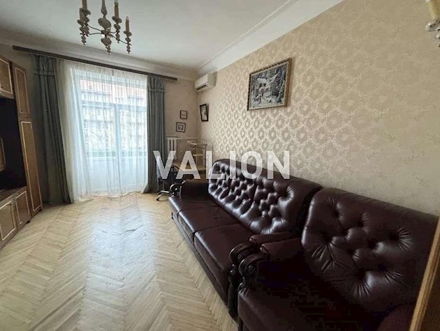 Продаж 2-кімнатної квартири на вул.Героїв Оборони, 3