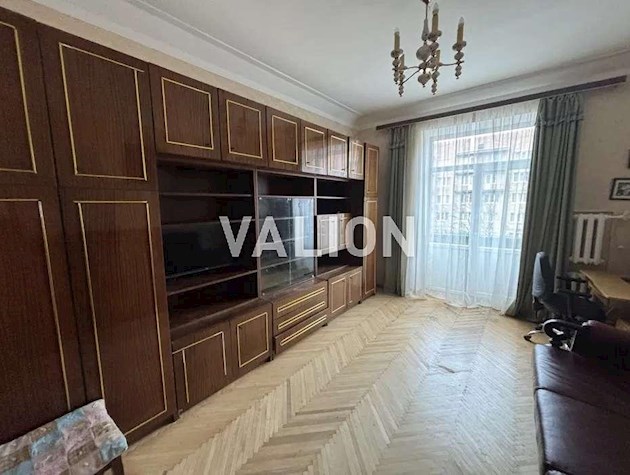 Продаж 2-кімнатної квартири на вул.Героїв Оборони, 3