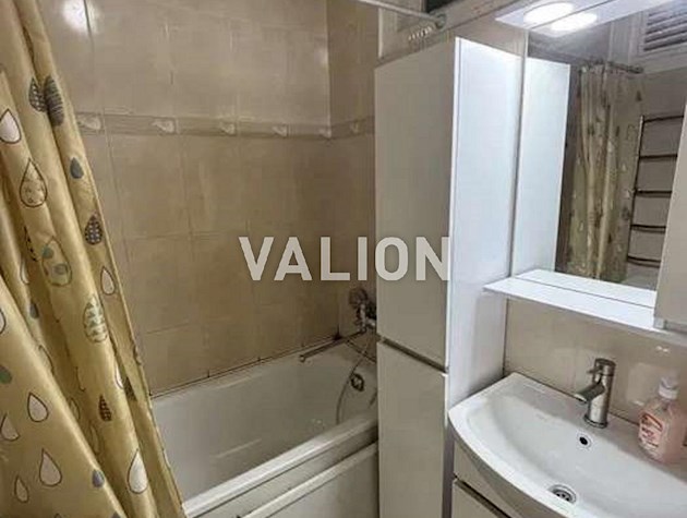 Продаж 2-кімнатної квартири на вул.Героїв Оборони, 3