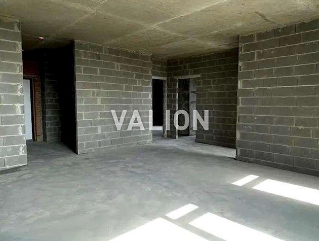 Продаж 3-к квартири вул. Василя Тютюнника 39/2