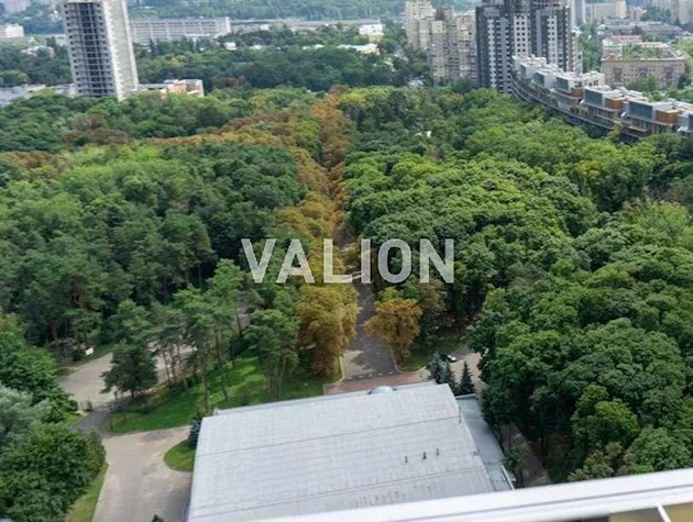 Продаж 2-к квартири вул. Дегтярівська 25а