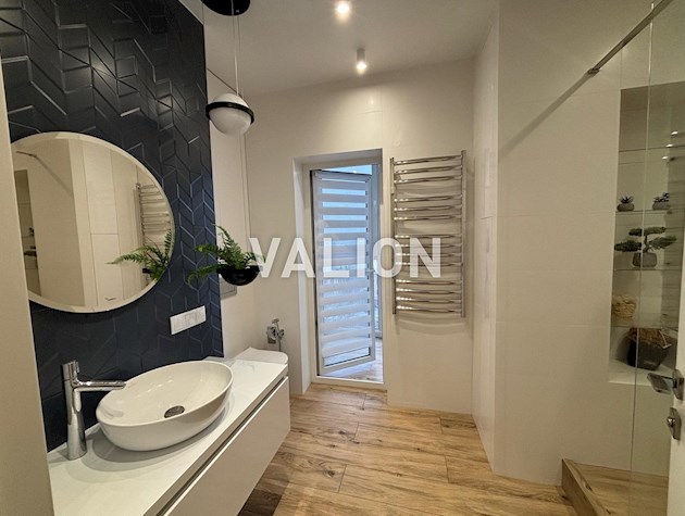 Продам 4 комнатную квартиру в ЖК бизнес-класса Adamant