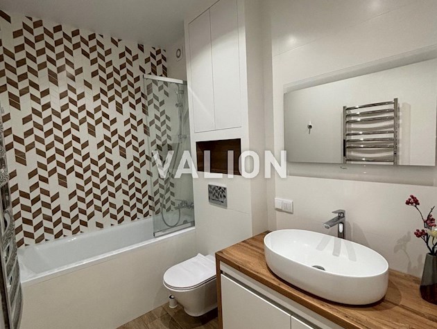 Продам 4 комнатную квартиру в ЖК бизнес-класса Adamant