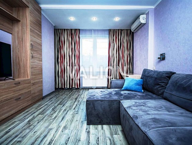 Продам 4-к квартиру з паркінгом по вул. Дмитрівська 75, ЖК Златоустівський.