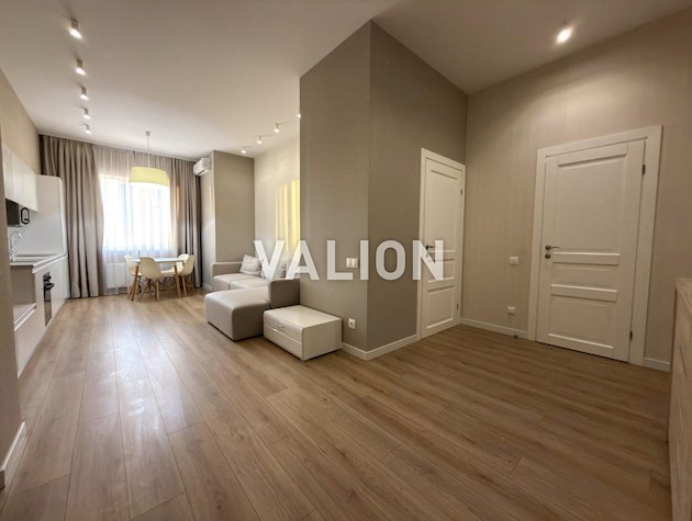 Продаж 1 кімнатної квартири. Печерський район, вул. А.Верхогляда, 2а. Без комісії.