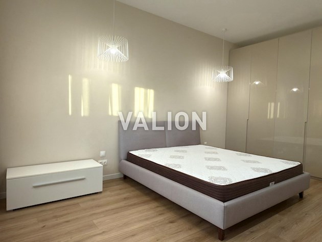 Продаж 1 кімнатної квартири. Печерський район, вул. А.Верхогляда, 2а. Без комісії.