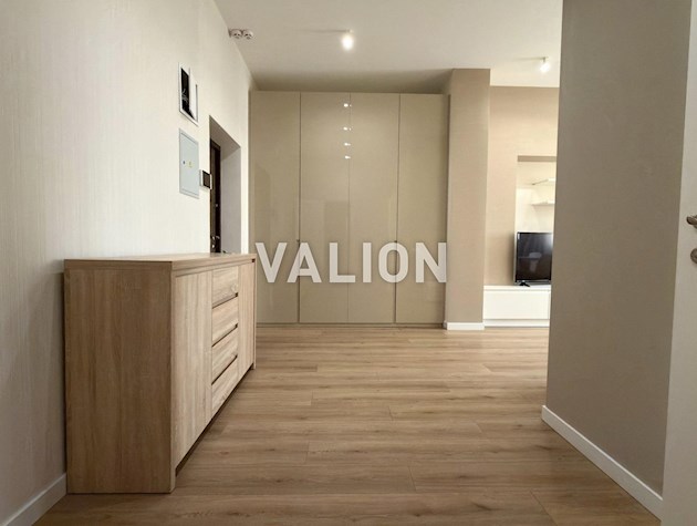 Продаж 1 кімнатної квартири. Печерський район, вул. А.Верхогляда, 2а. Без комісії.