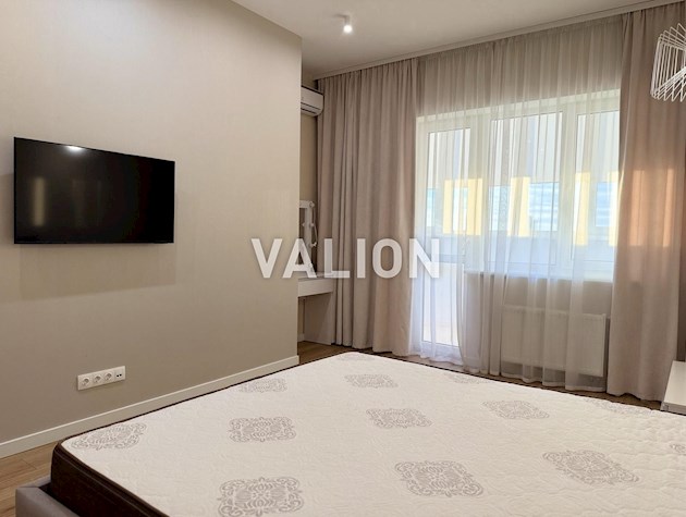 Продаж 1 кімнатної квартири. Печерський район, вул. А.Верхогляда, 2а. Без комісії.