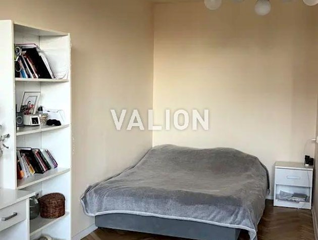 Продаж 1-к квартири вул. Смілянська вулиця 19