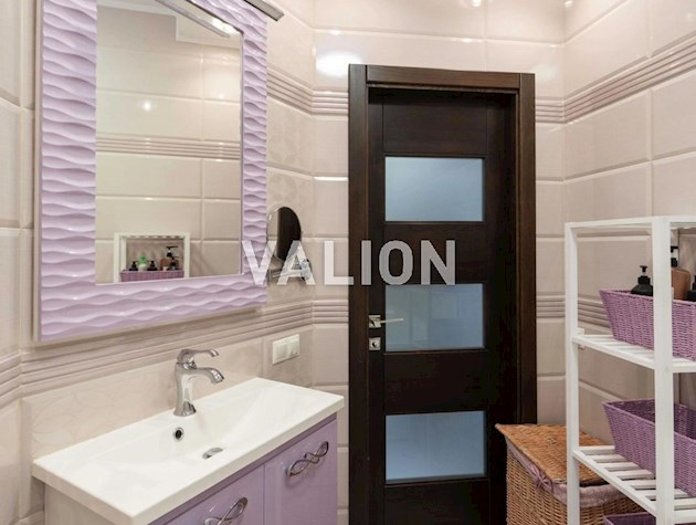 Продаж 2-х кімнатної квартири 70 кв.м. з преміум ремонтом за адресою вул. Борщагівська 152а, Шулявка