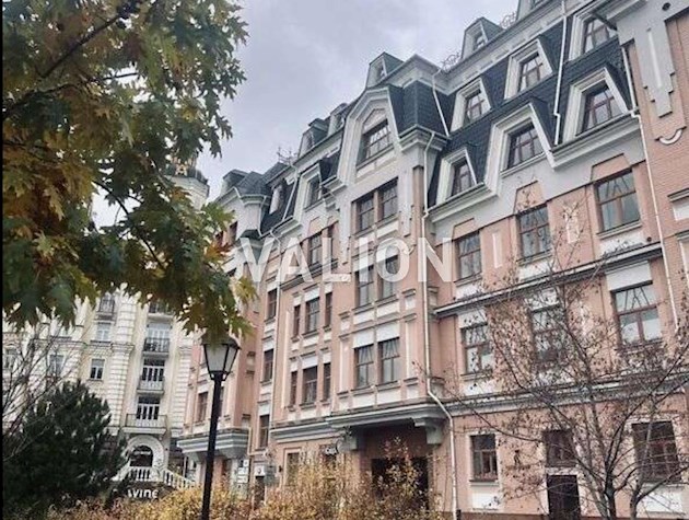 Продаж 3-к квартири вул. Воздвиженська 22