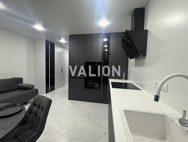 Продаж квартири в комфортабельном ЖК For.You 4U возле метро Академгородок.