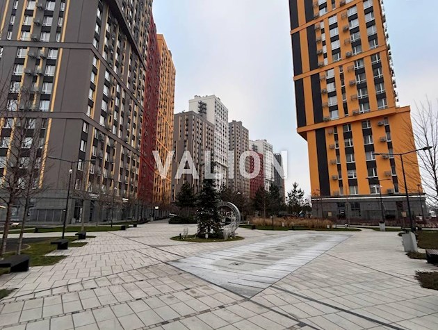 Продаж 1 кім квартири без ремонту, ЖК Світло Парк біля метро Видубичі