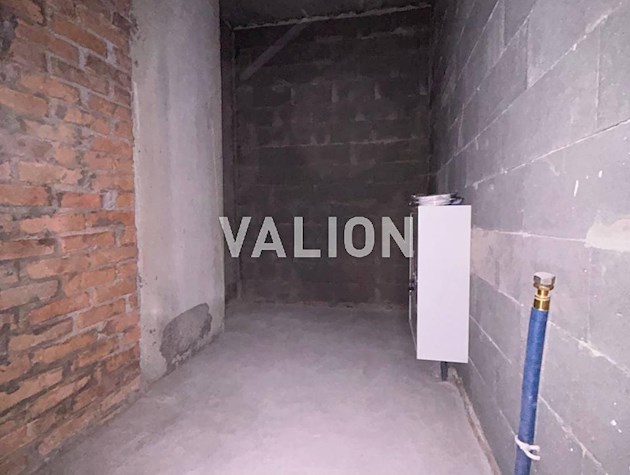 Продаж 1 кім квартири без ремонту, ЖК Світло Парк біля метро Видубичі