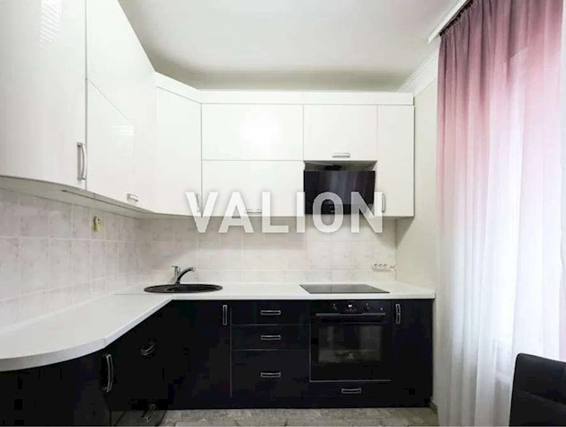 Продаж 3-кімнатної квартири на вул.Ревуцького, 13