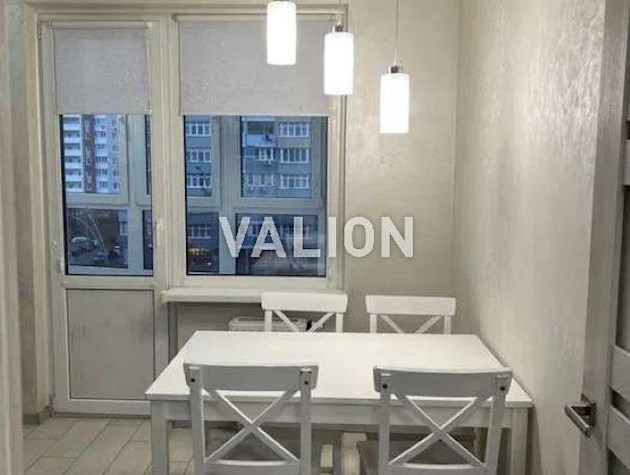 Продаж 1-к квартири вул. Софії Русової 7