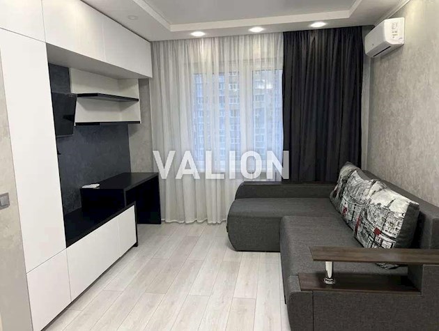 Продаж 1-к квартири вул. Софії Русової 7