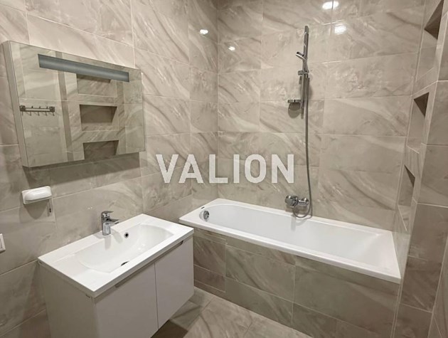 Продам 3 комн. квартиру ул.(Механизаторов) Шаповала 2 ЖК Изумрудный