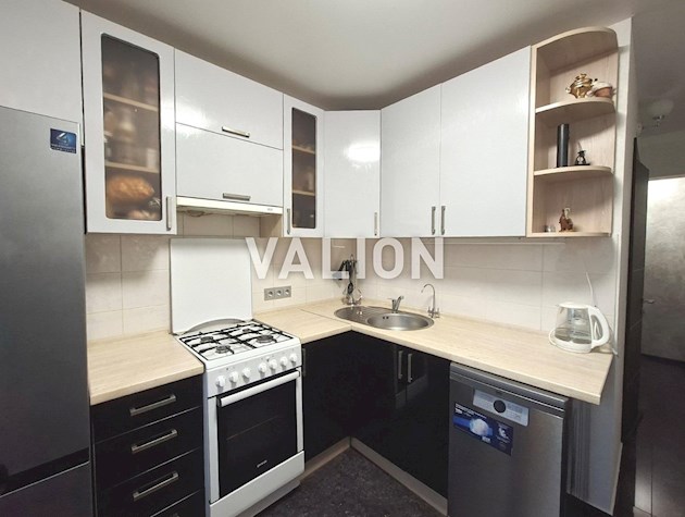 Продаж 1к квартири 42 м2, вул.Копиловська 21