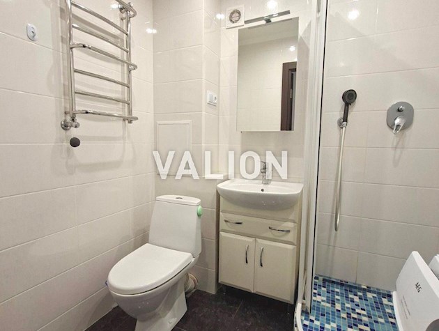 Продаж 1к квартири 42 м2, вул.Копиловська 21