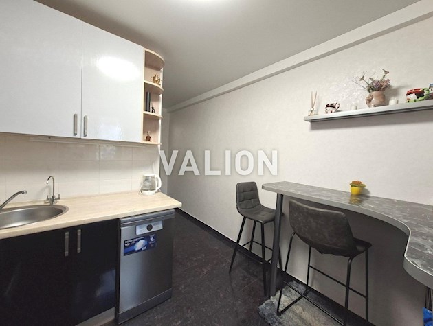 Продаж 1к квартири 42 м2, вул.Копиловська 21