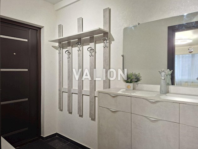 Продаж 1к квартири 42 м2, вул.Копиловська 21