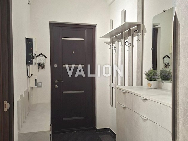 Продаж 1к квартири 42 м2, вул.Копиловська 21