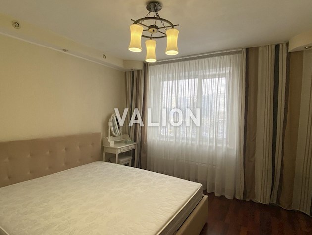 Продаж 3к квартири на 3 поверсі, проспект Бажана, 24/1 поряд з метро, ​​Позняки, Дарницький район, лівий берег