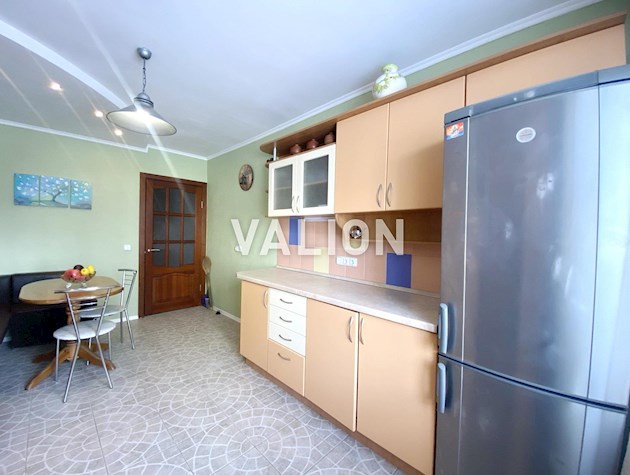 Продаж 3к квартири на 3 поверсі, проспект Бажана, 24/1 поряд з метро, ​​Позняки, Дарницький район, лівий берег