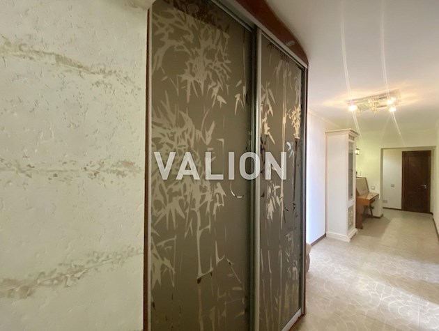 Продаж 3к квартири на 3 поверсі, проспект Бажана, 24/1 поряд з метро, ​​Позняки, Дарницький район, лівий берег