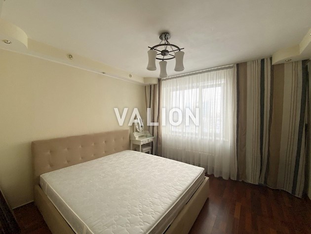 Продаж 3к квартири на 3 поверсі, проспект Бажана, 24/1 поряд з метро, ​​Позняки, Дарницький район, лівий берег