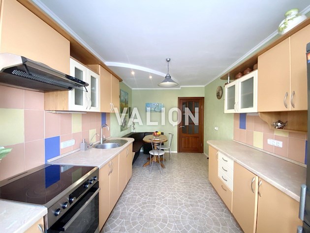 Продаж 3к квартири на 3 поверсі, проспект Бажана, 24/1 поряд з метро, ​​Позняки, Дарницький район, лівий берег