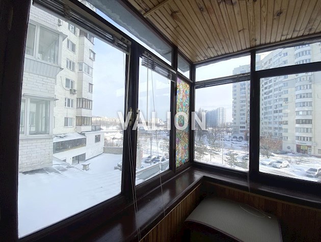 Продаж 3к квартири на 3 поверсі, проспект Бажана, 24/1 поряд з метро, ​​Позняки, Дарницький район, лівий берег