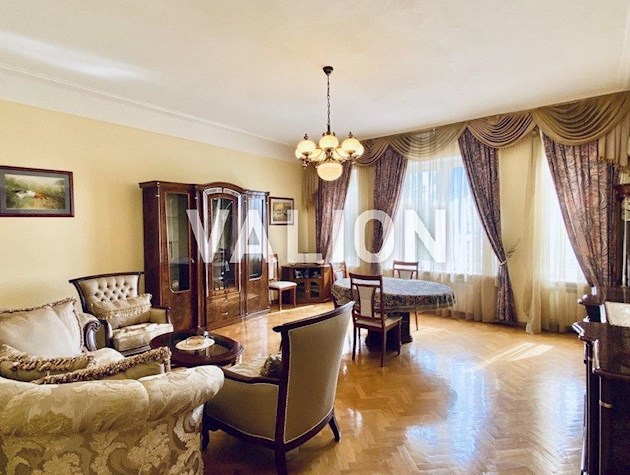 Продам 4к квартиру на Печерске. Центр, Бессарабка. Ул. Круглоуниверситетская 18/2