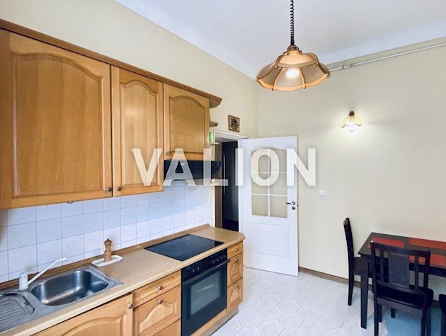 Продам 4к квартиру на Печерске. Центр, Бессарабка. Ул. Круглоуниверситетская 18/2