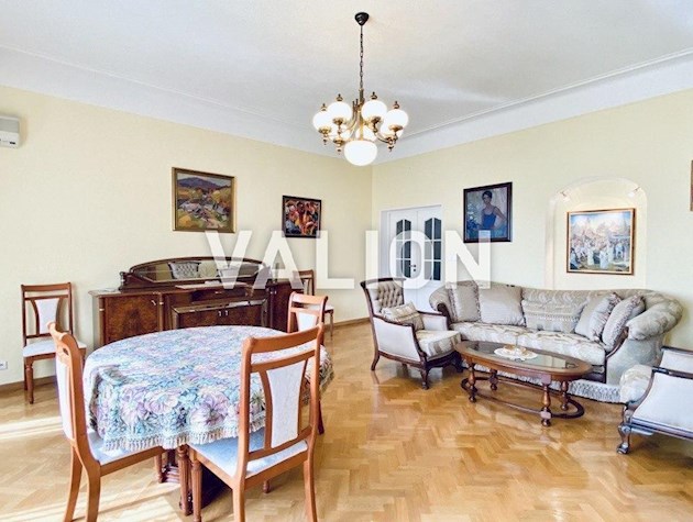 Продам 4к квартиру на Печерске. Центр, Бессарабка. Ул. Круглоуниверситетская 18/2