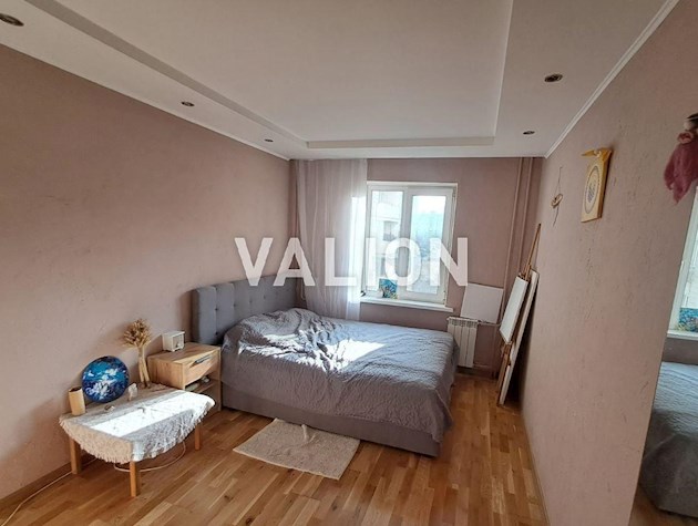 Продається затишна 3-к квартира біля Озера на Позняках, Ревуцького, 8!