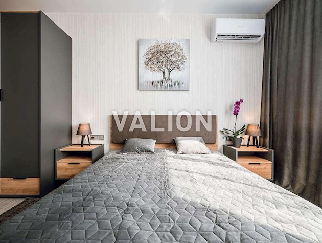 Продажа 1-к квартиры ул. Александра Олеся 15/23