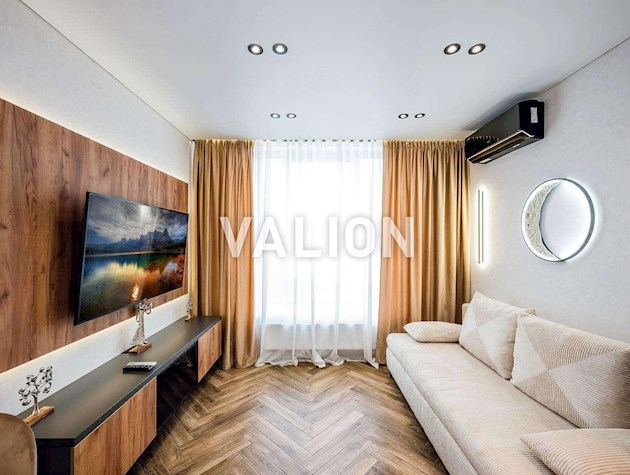 Продажа 1-к квартиры ул. Александра Олеся 15/23