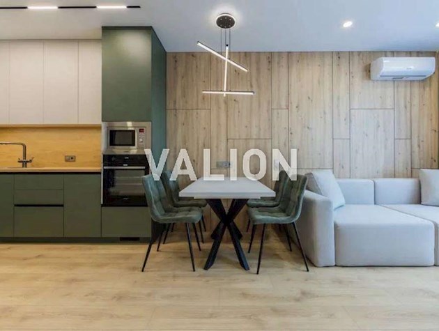 Продаж 1-к квартири вул. Сім’ї Крістерів 16. ЖК Варшавський -2