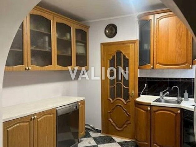 Продается 3-х комнатная квартира, в Деснянском районе, Троещина, ул. Лаврухина, 7